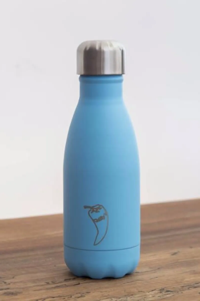 CHILLY // PASTEL BLUE WATER BOTTLE - 12H HOT / 24H COLD